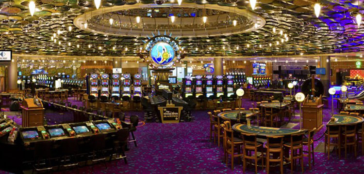 Reef Casino Hotel